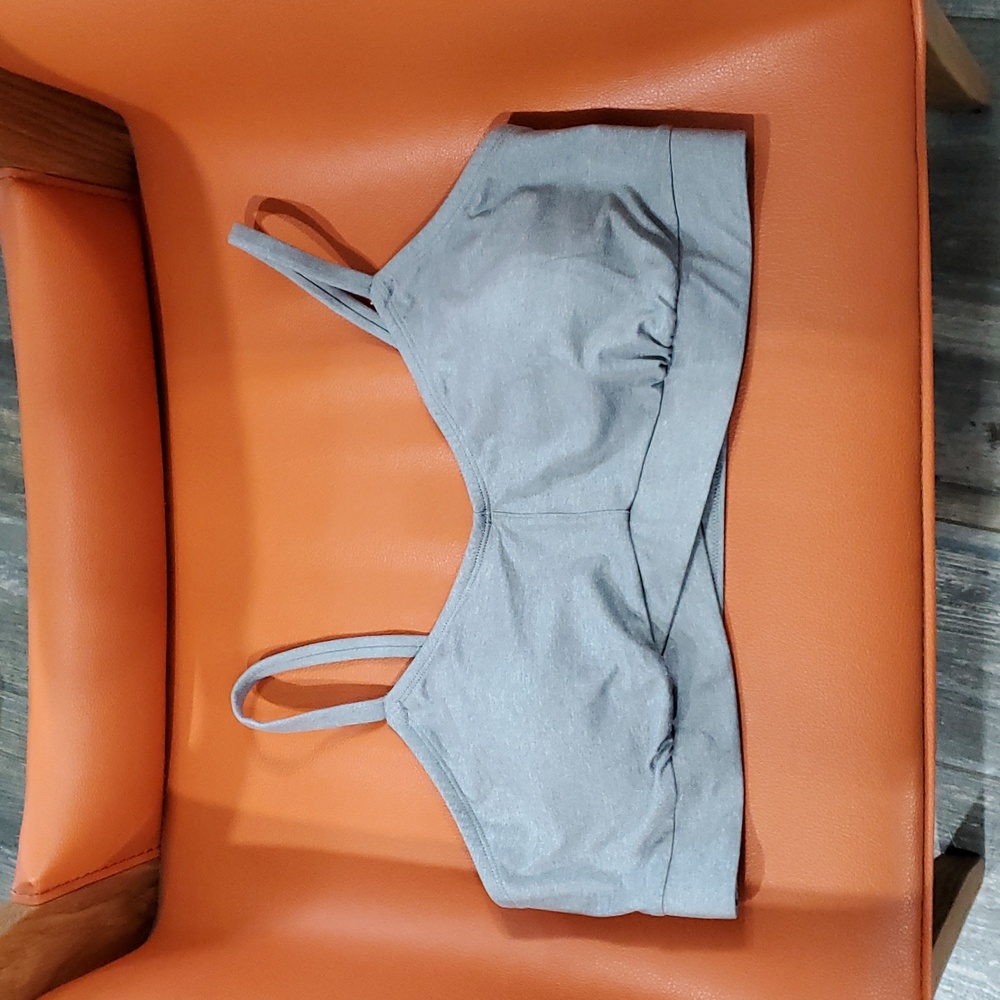 Torrid Size 1 1X Light Gray Sports Bra 1225